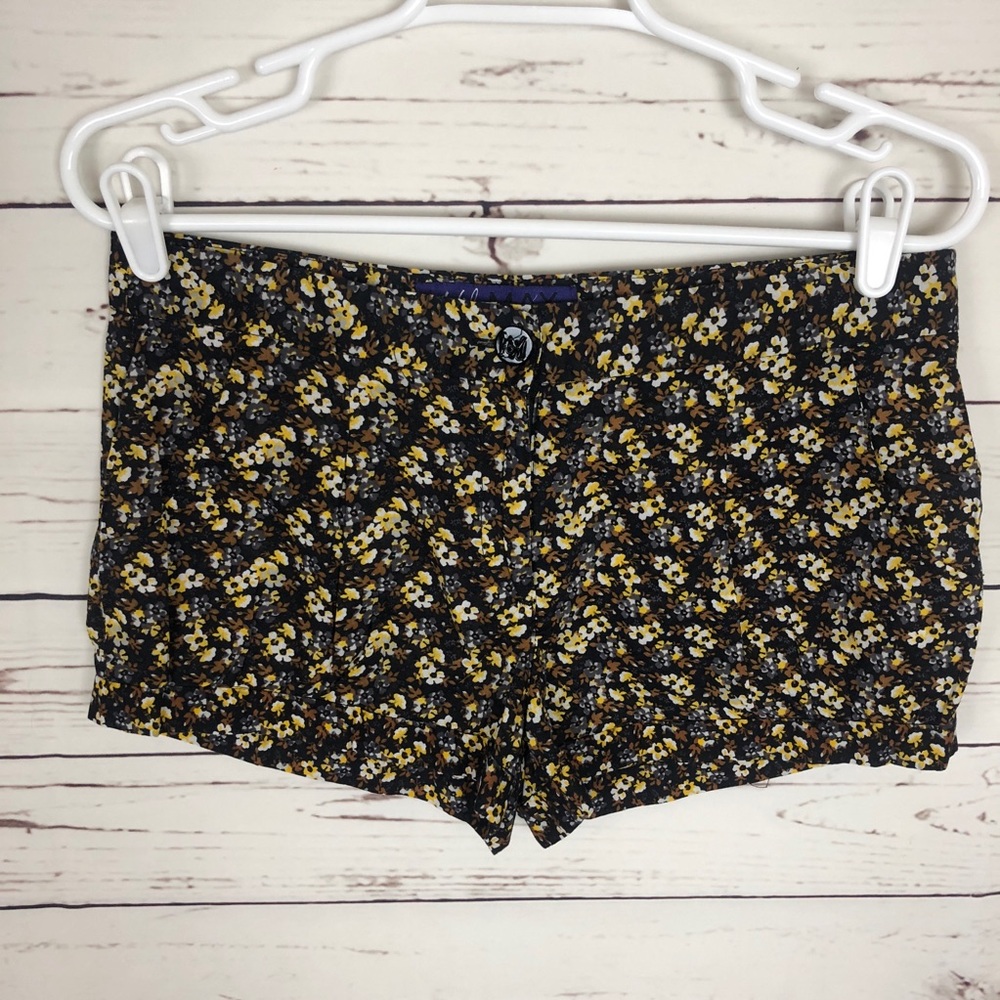 Miley Cyrus MaxAzria Shorts Cotton Floral Fold